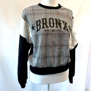 Divided Bronx New York Crew Neck Pullover Sweater. Women’s Size Small.